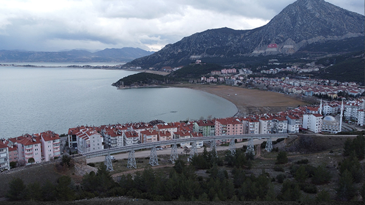 Atatürk'ün "Ne muhteşem manzara" dediği Eğirdir tren hattı turizme açılıyor