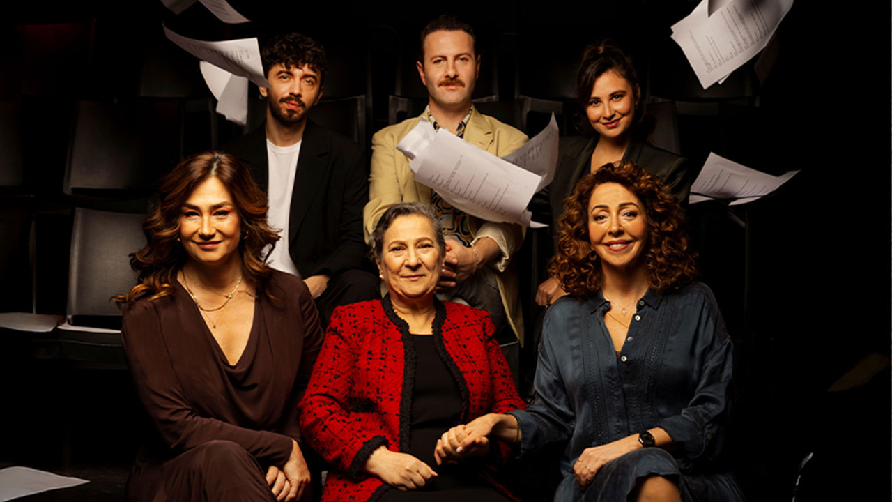 "Bir aile provası: Yaşayın gitsin" turneye çıkıyor: Caddebostan'dan Eskişehir ve Adana'ya