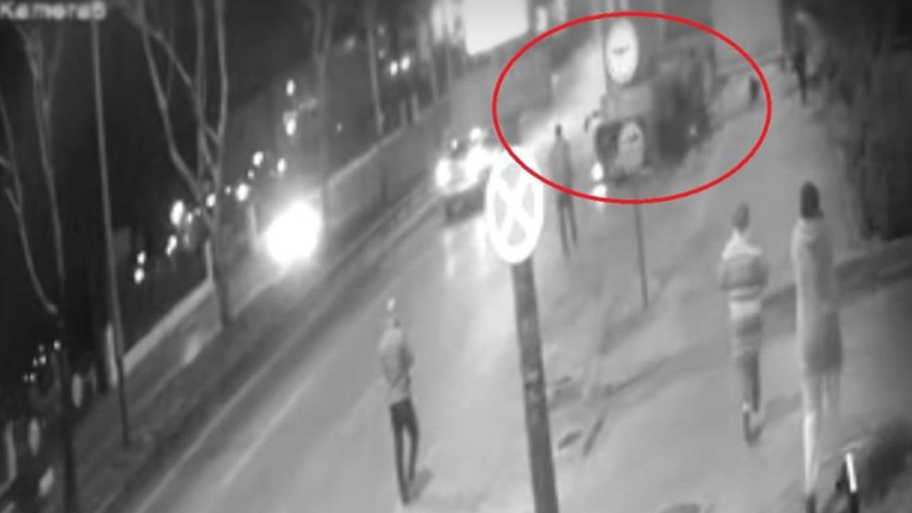 Bursa'da feci kaza: Araç ikiye bölündü