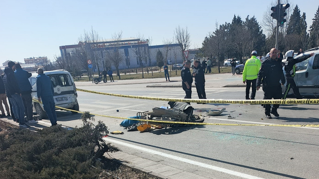 Konya’da motosikletli kurye kazada hayatını kaybetti