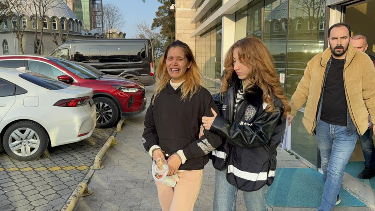 8 çocuk annesi tutuklanınca ağlayarak cezaevine götürüldü