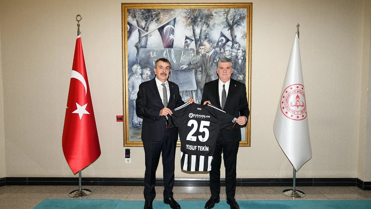Beşiktaş Başkanı Serdal Adalı Milli Eğitim Bakanı Yusuf Tekin’i ziyaret etti