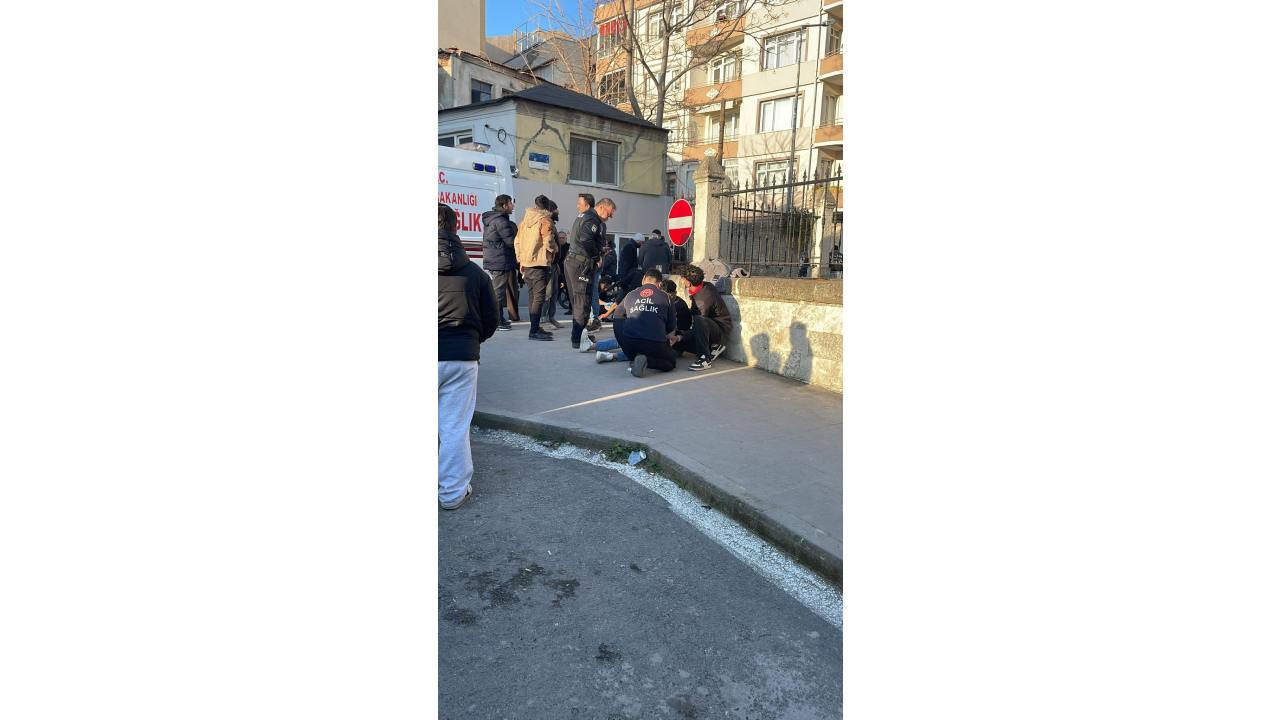 Gelibolu’da bıçaklı kavga: 2 kişi ağır yaralandı