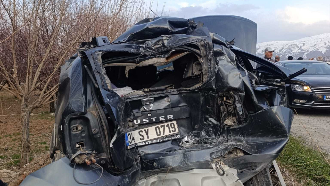 Kale ilçesinde trafik kazası: 1 kişi hayatını kaybetti