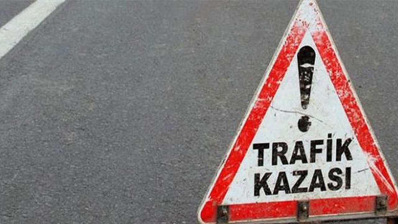 Kocaeli'de işçi servisi ile otomobil çarpıştı: Yaralılar var