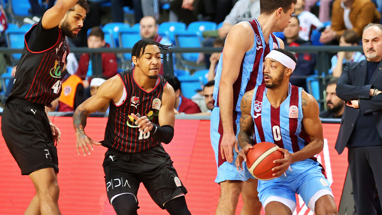 Trabzonspor Manista Basket'i 96-92 mağlup etti
