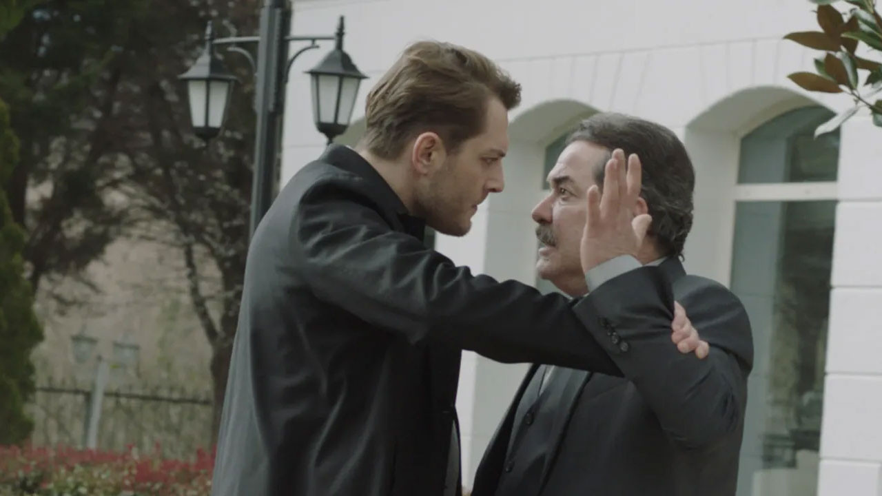 Ali gerçeği öğreniyor: Rosa’nın sırrı ortaya çıkıyor