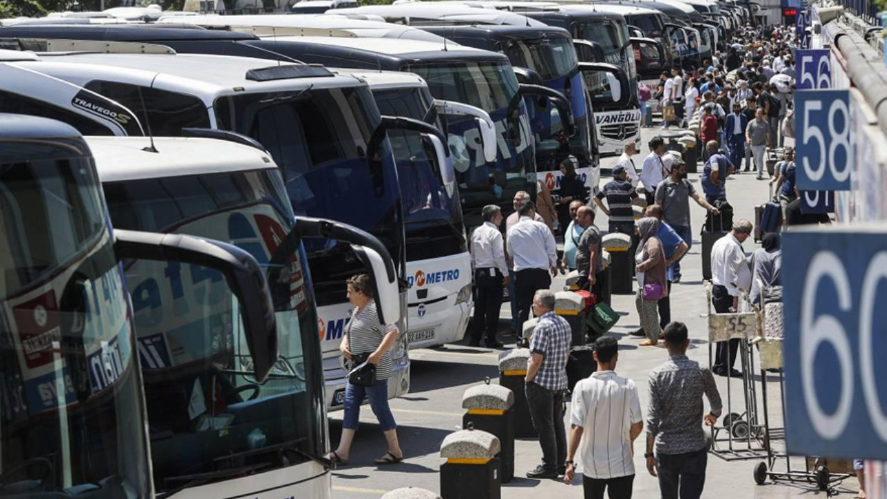 Bayram tatili hareketliliği: Otobüs biletlerine talep patladı