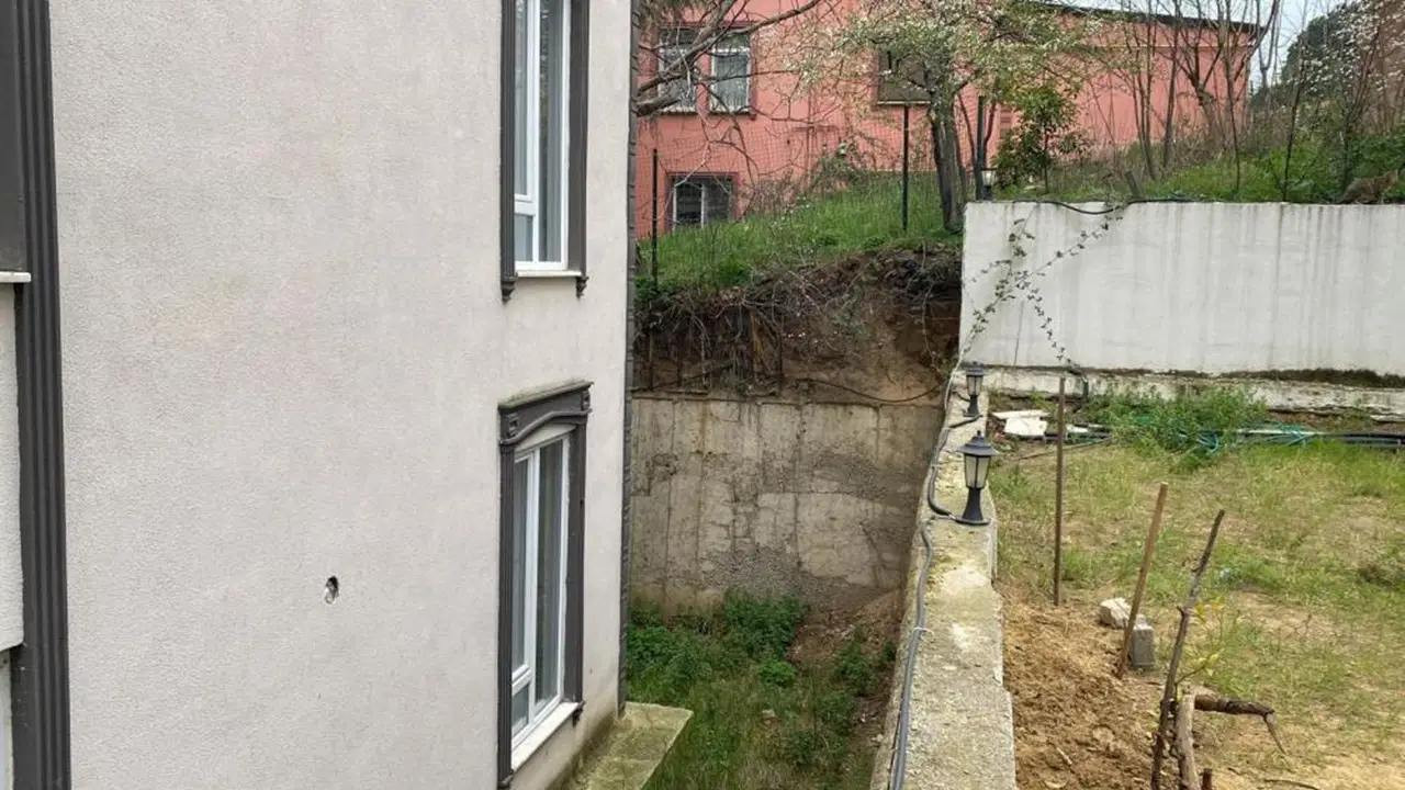 Fidan dikerken hayatının şokunu yaşadı: Sitesinin bahçesinde insan kemikleri ve kafatası buldu