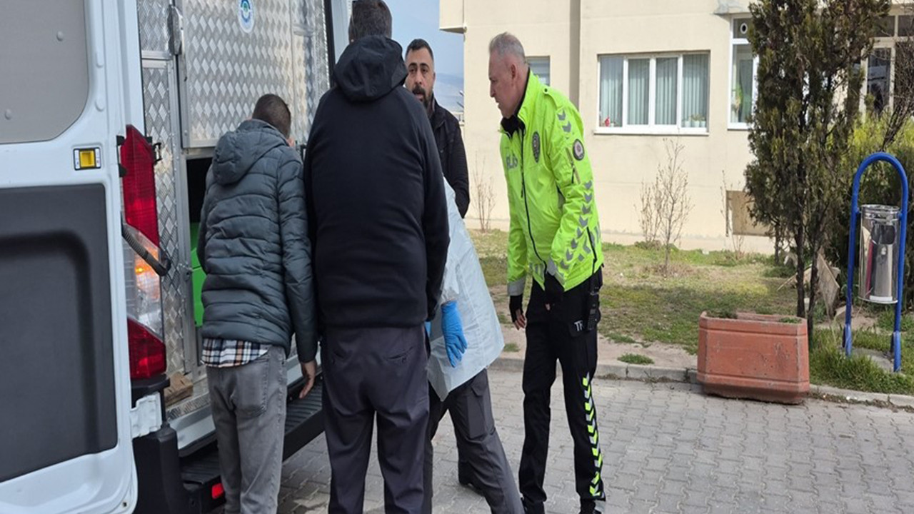 Yalnız yaşadığı evinde ölü bulundu