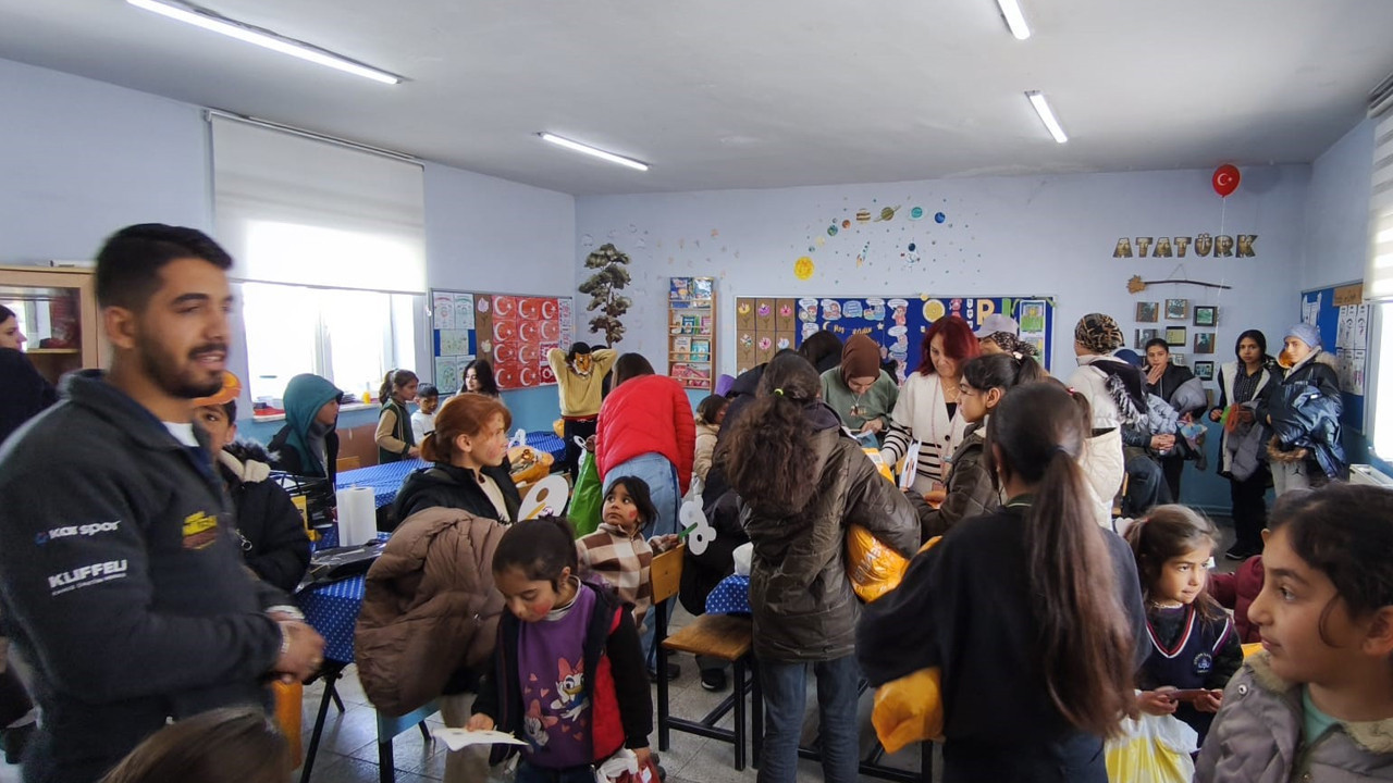 Zorlu yollar, gülen yüzler: Erzurum’da köy çocuklarına sürpriz