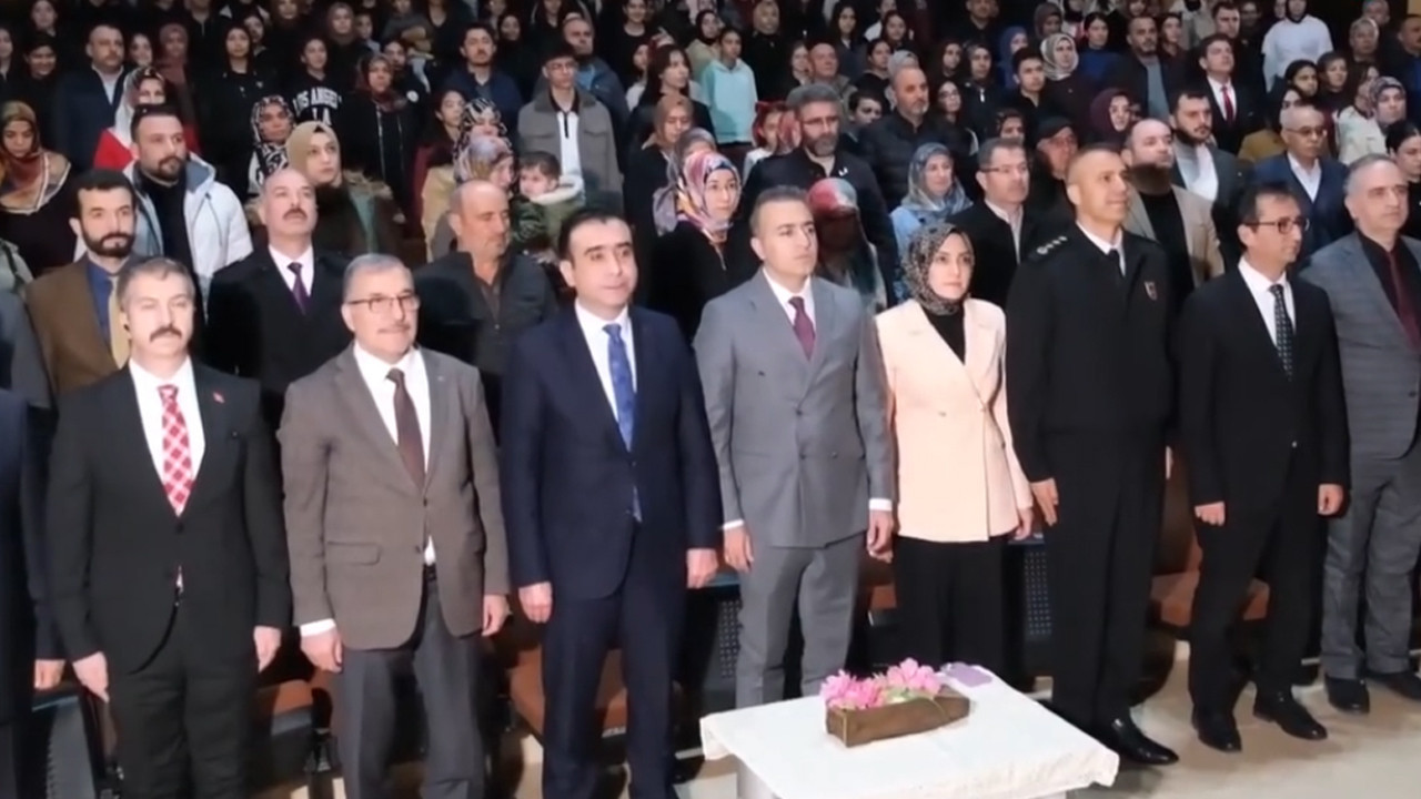 Karaman’da İstiklal Marşı’nın bir bölümünün Arapça okutulmasına İYİ Parti’den tepki