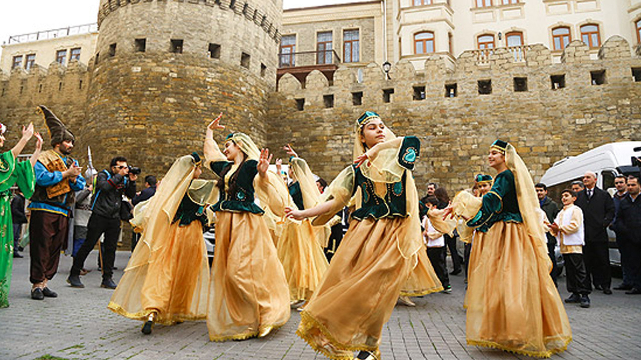 Azerbaycan’da Nevruz Coşkusu Başladı