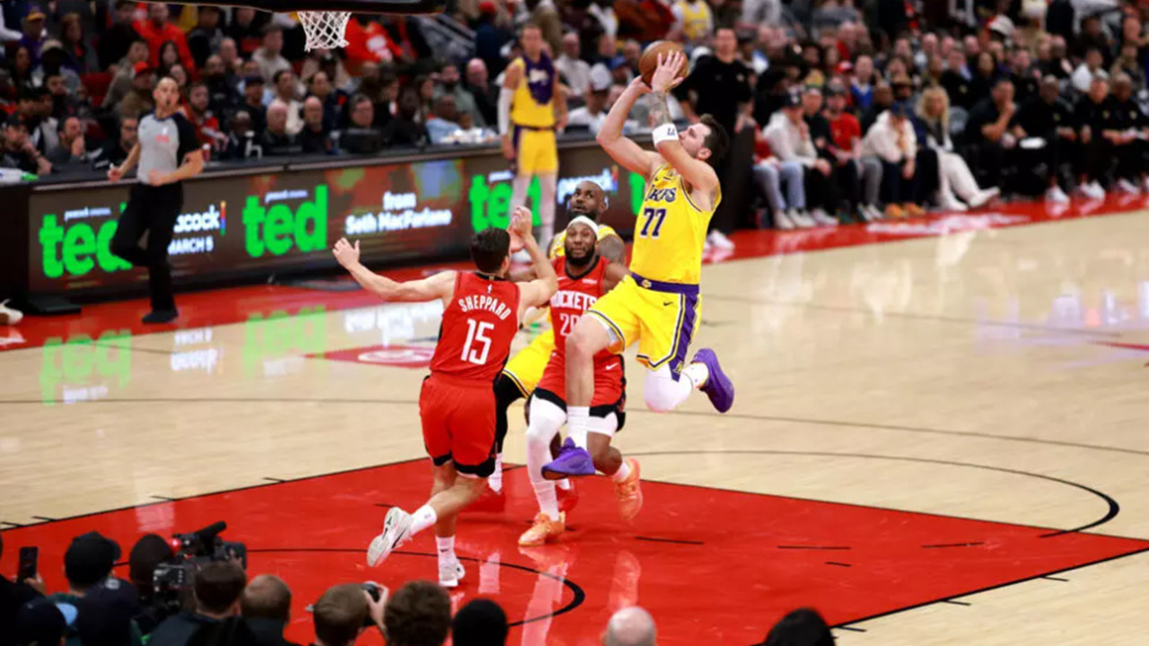 Doncic attı Lakers kazandı