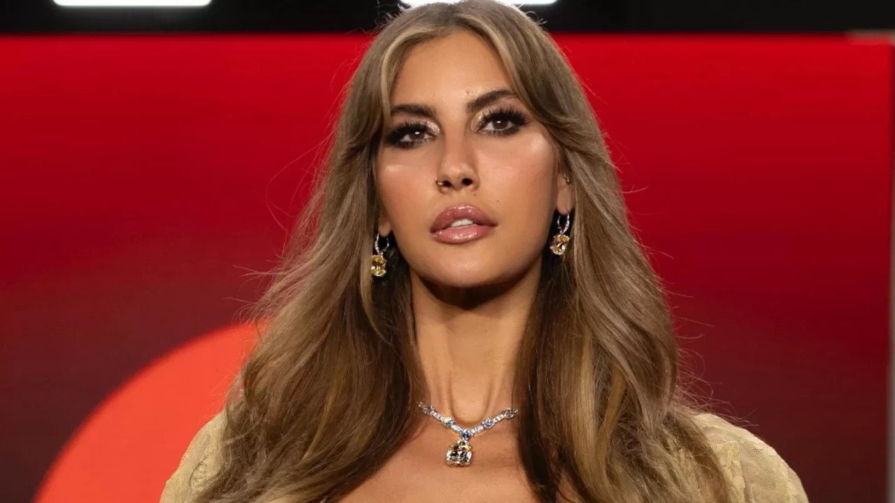 Çağla Şıkel’den samimi itiraf: Köpek gibi çalışıyorum