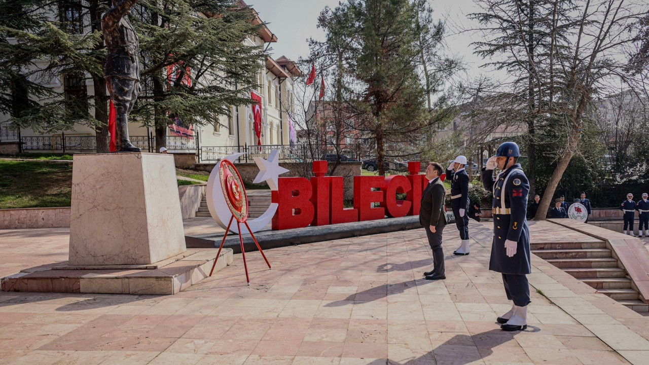 Çanakkale Zaferi’nin 111. yılında Bilecik’te çelenk sunma töreni düzenlendi