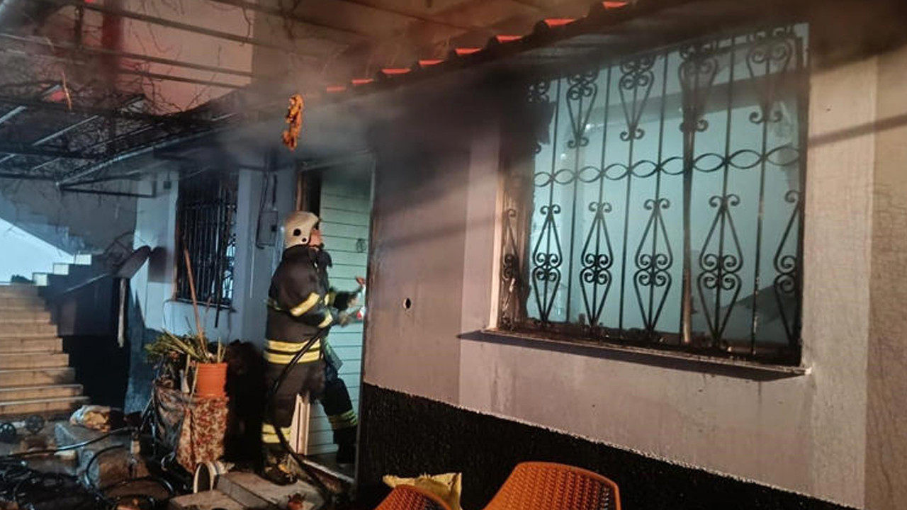 Kumlu’da ev yangını