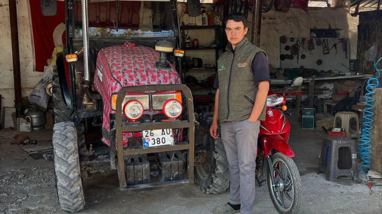 Traktör yıkarken elektrik akımına kapılan liseli hayatını kaybetti