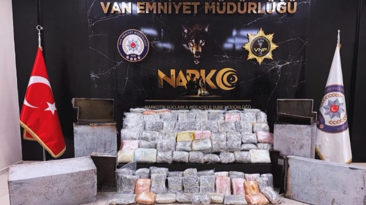 Van’da çekicide 68 kilo uyuşturucu ele geçirildi: 4 kişi tutuklandı