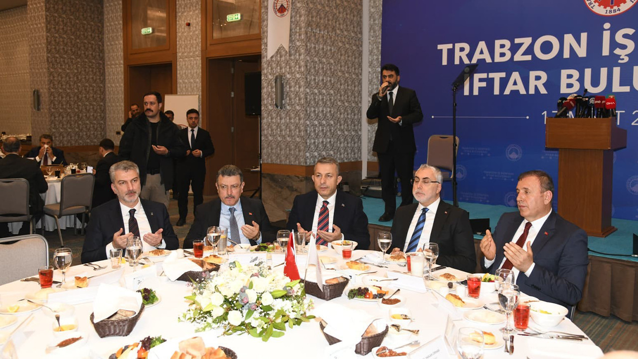 Vedat Işıkhan: Her şeye rağmen büyüyoruz