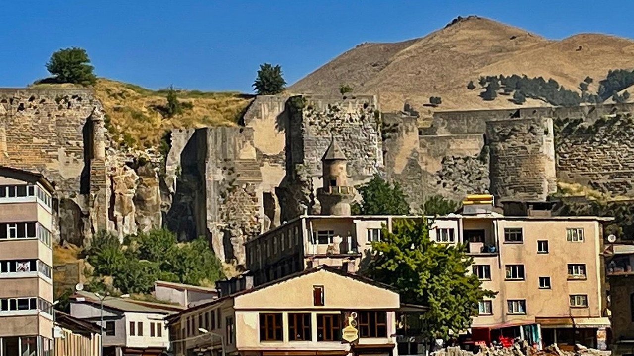 Bitlis’in hafızası tek tek siliniyor: Mirasçılar çok acil çözüm bekliyor