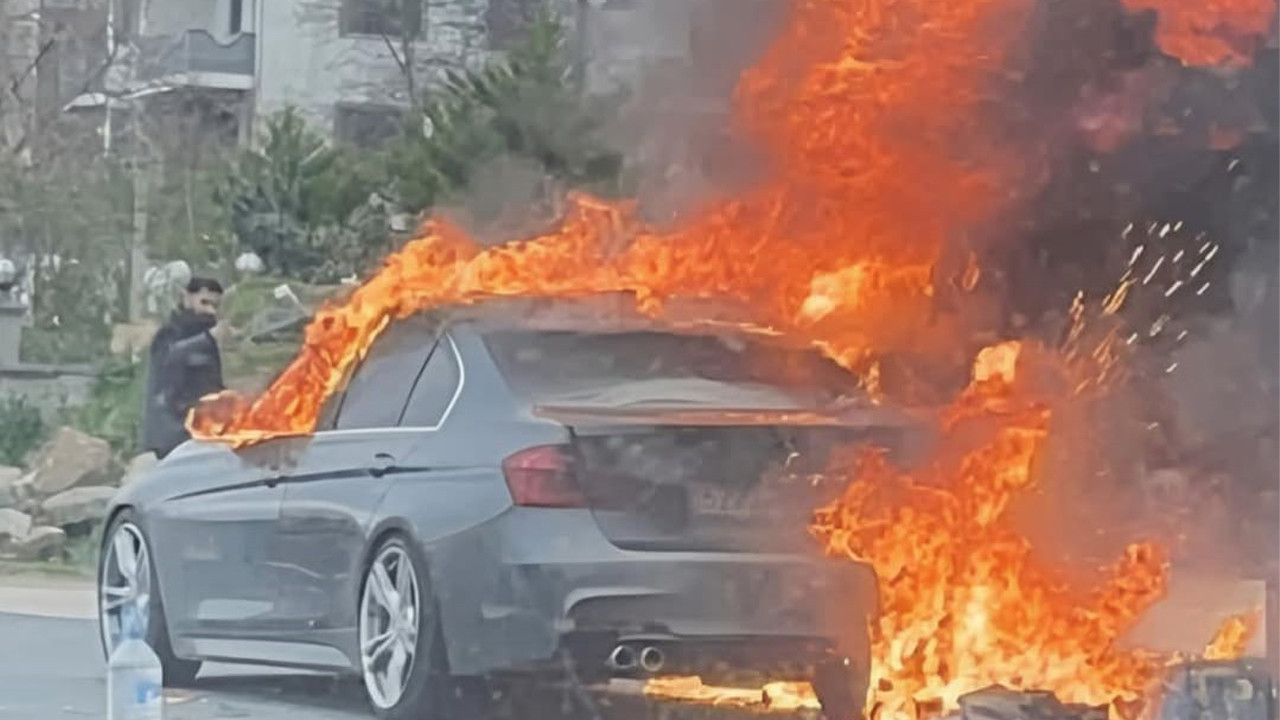 Ordu Ünye Fatsa karayolunda araçtan yükselen dumanlar gökyüzünü kapladı
