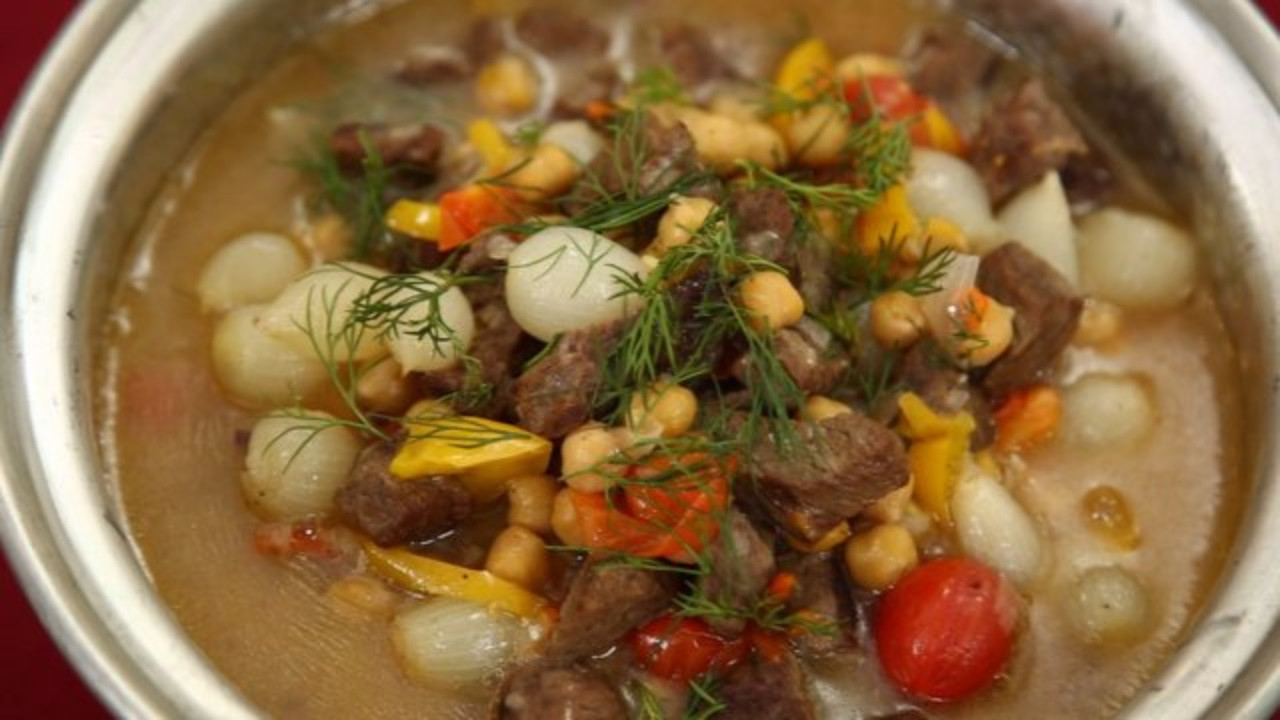 Bayram sofralarının vazgeçilmez lezzeti nohutlu yahni