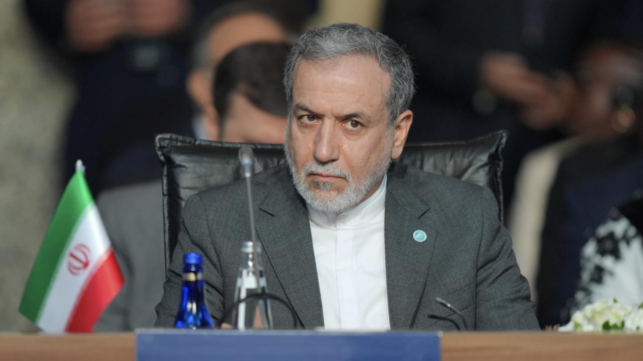 İran Dışişleri Bakanı Arakçi'den İngiltere'ye 'askeri üs' tepkisi