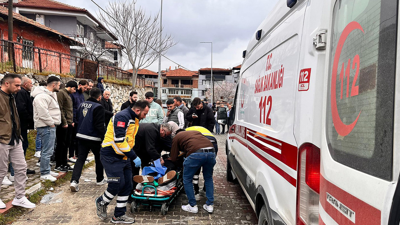 Kula’da yarım saat arayla iki kaza: 5 yaralı