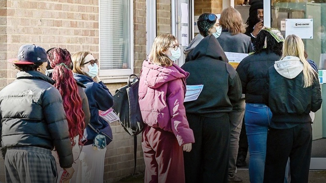 İngiltere’de salgın alarmı