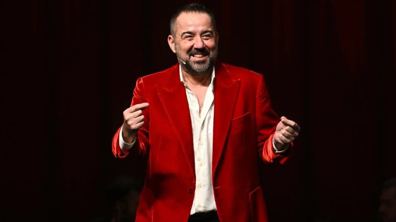 Ata Demirer'in aşk pozları sosyal medyada viral oldu