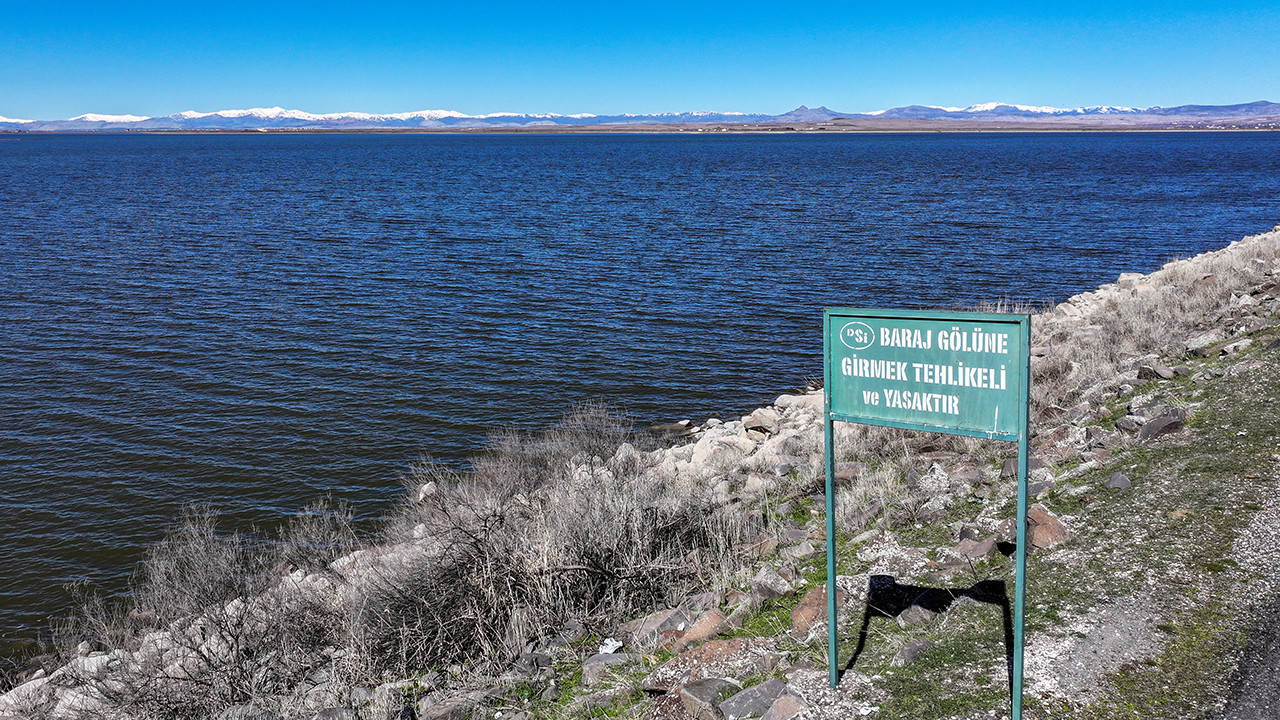 Diyarbakır’da Devegeçidi Barajı’ndan kontrollü su tahliyesi