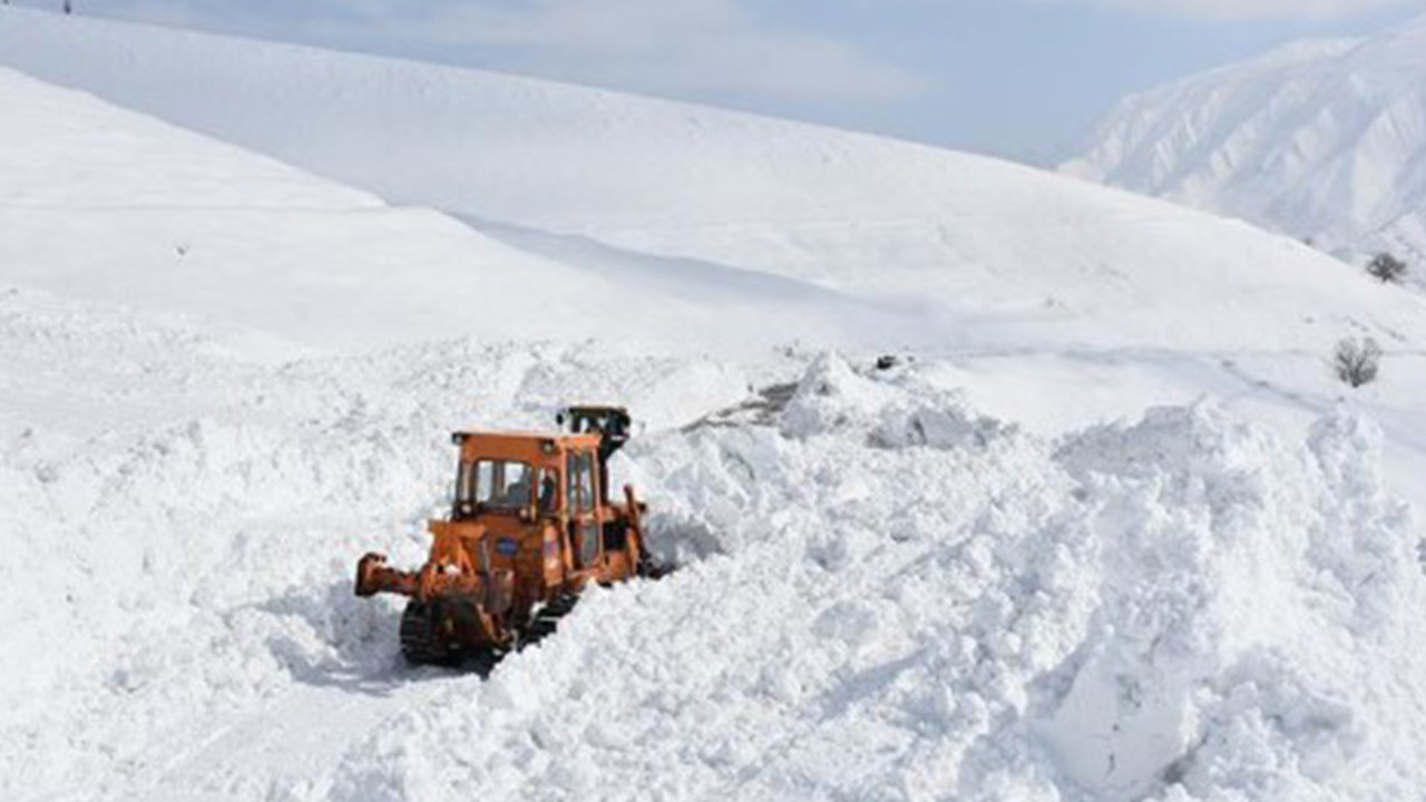Hakkari-Şırnak kara yolu ulaşıma kapandı