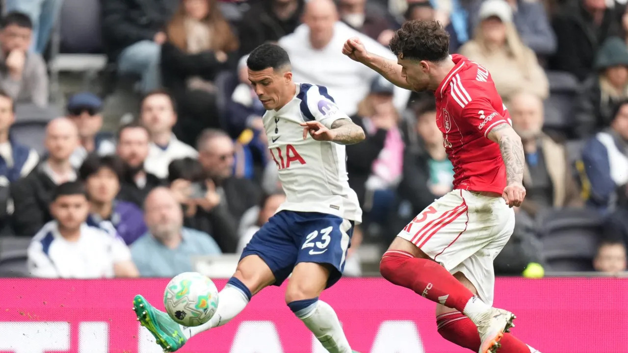 Vitor Pereira'nın ekibi Igor Tudor'un takımını devirdi: Tottenham'ın çöküşü