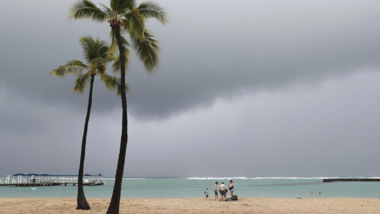 Hawaii'yi fırtına vurdu: 1 milyar doları aşan hasar