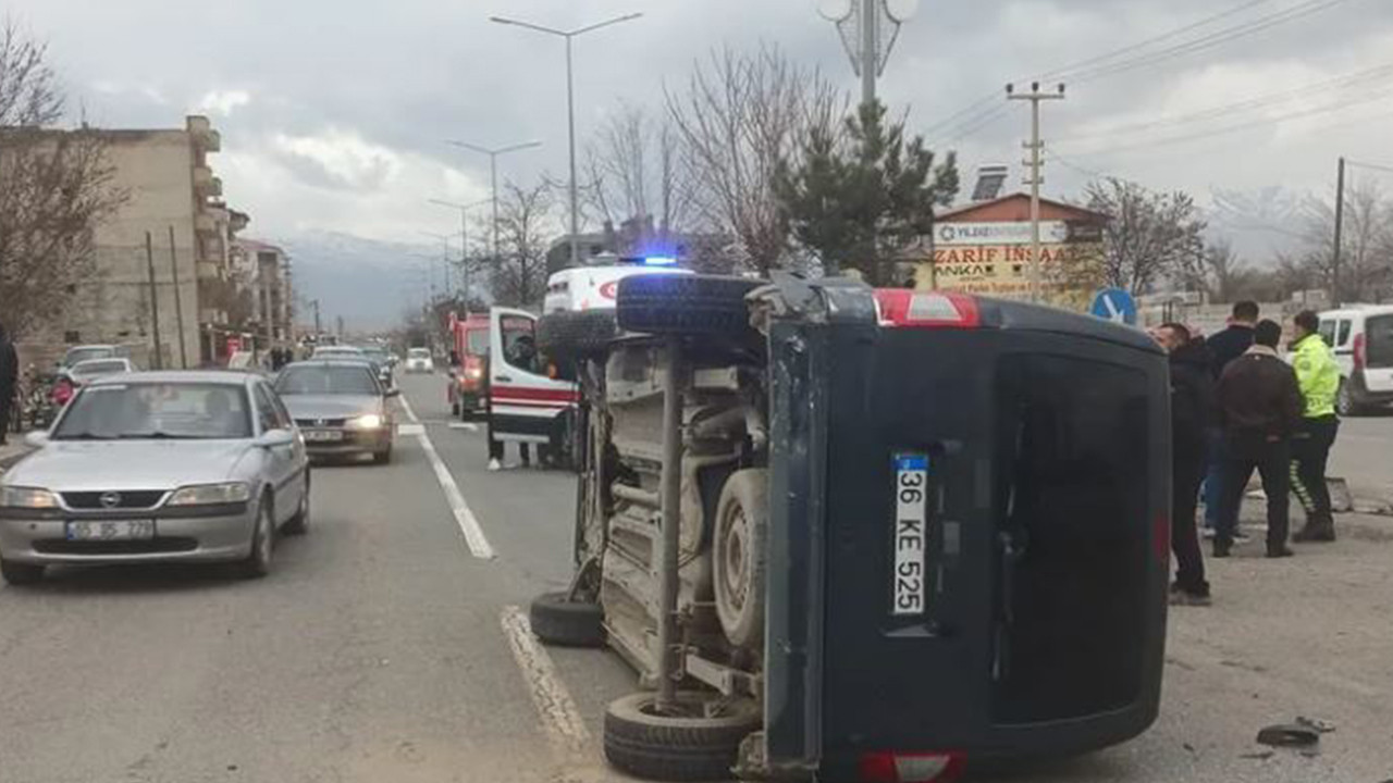 Iğdır’da iki araç çarpıştı: 2 yaralı