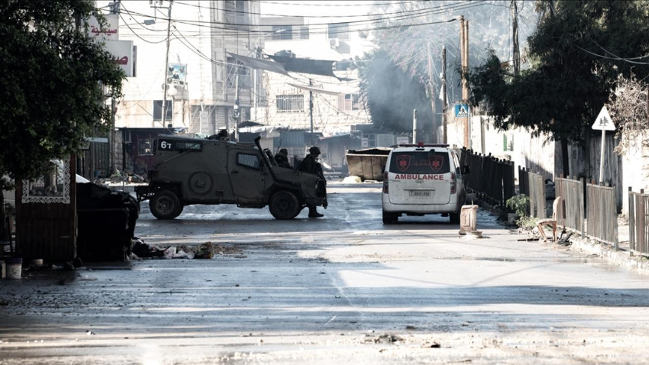 İsrail askerlerinden Batı Şeria’ya baskın: 15 gözaltı, 1 yaralı