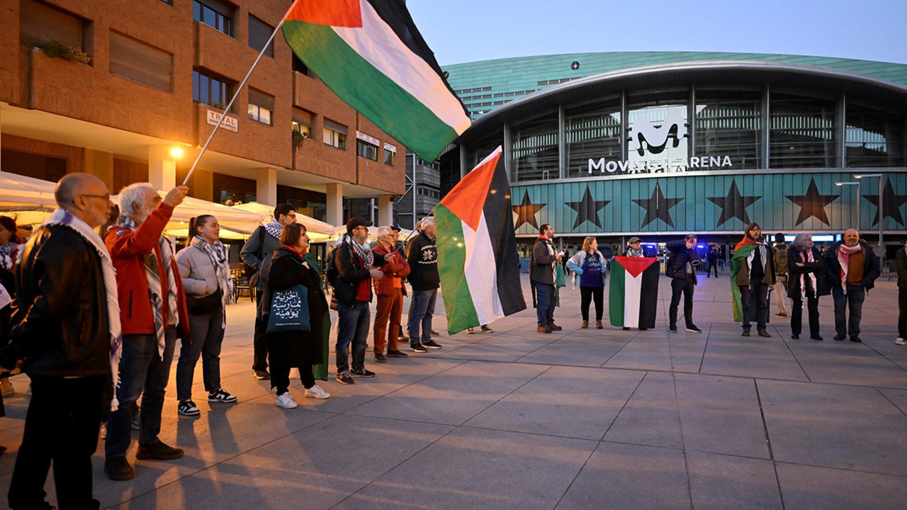 EuroLeague'de Real Madrid-Hapoel Tel Aviv maçı öncesi İsrail protestosu