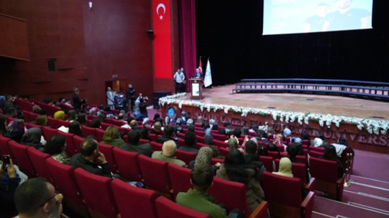 Niğde’de 120 hemşire adayı üniforma giydi