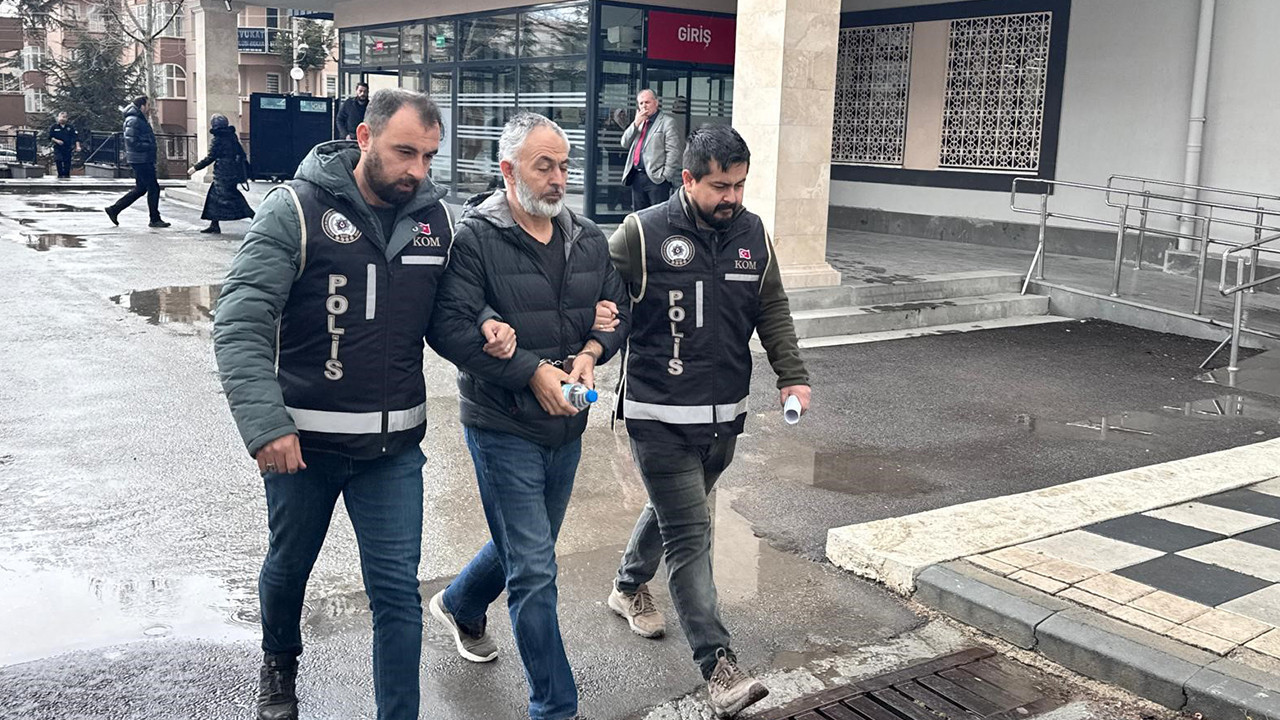 Akın Gürlek'in tapu bilgilerini sorgulayan müdür tutuklandı