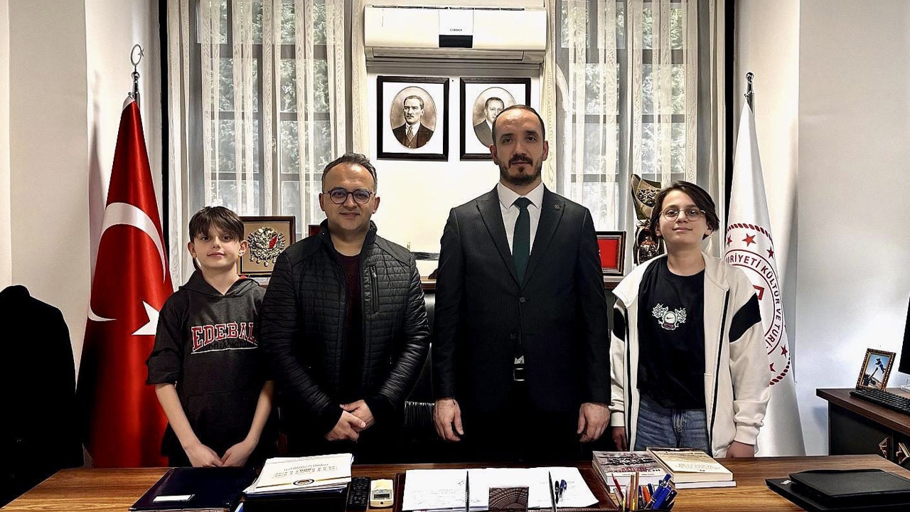 BİLSEM öğrencileri ve Harun Atapay Müdür Bozkurt'u ziyaret etti