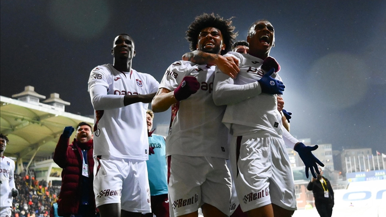 Bordo-mavililer tarihi seri peşinde