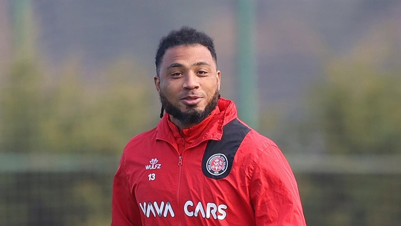 Crawley Town’un yeni hocası Colin Kazım-Richards