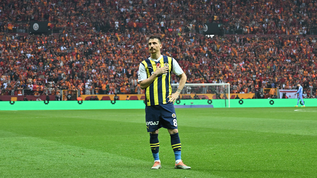 Galatasaray taraftar grubu ultrAslan'dan tarihi çağrı: Mert Hakan da tahliye olsun