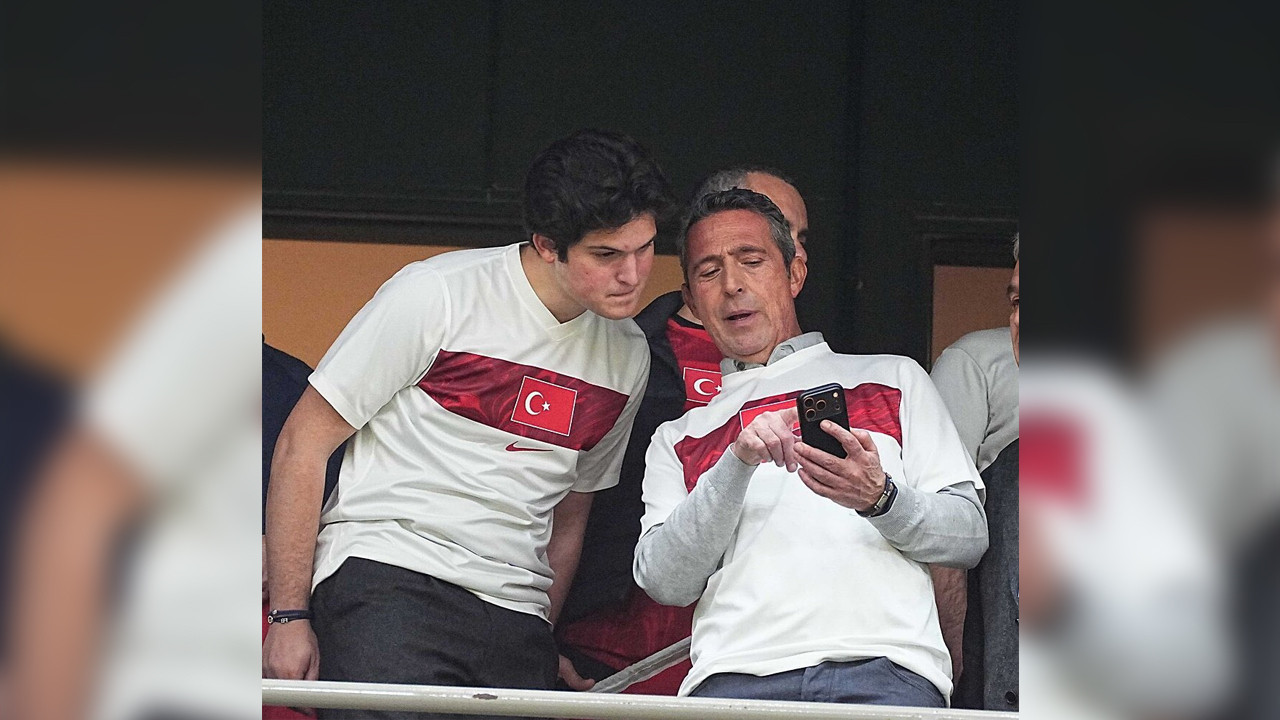 Ali Koç'un oğlu Kerim Rahmi, Türkiye-Romanya maçına bakın hangi formayla geldi