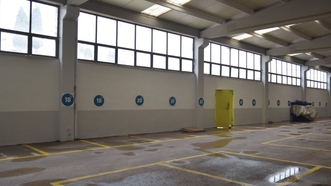 Bilecik kapalı pazarı boyanıp yenilendi