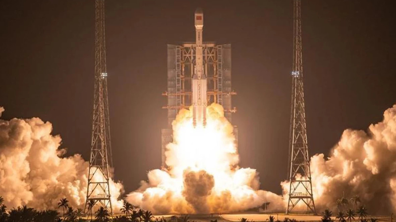 Çin, uzaya iki uydu daha fırlattı