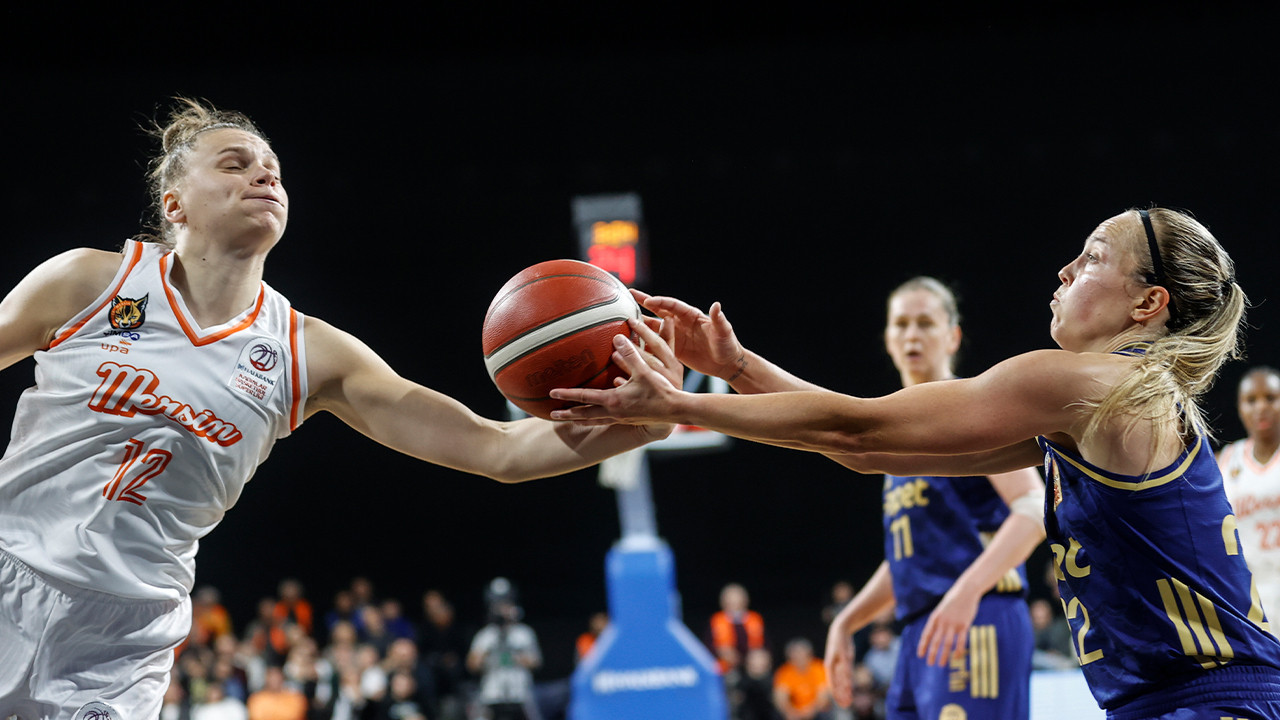 Fenerbahçe Opet, ÇBK Mersin’i 95-65 yenerek finale çıktı