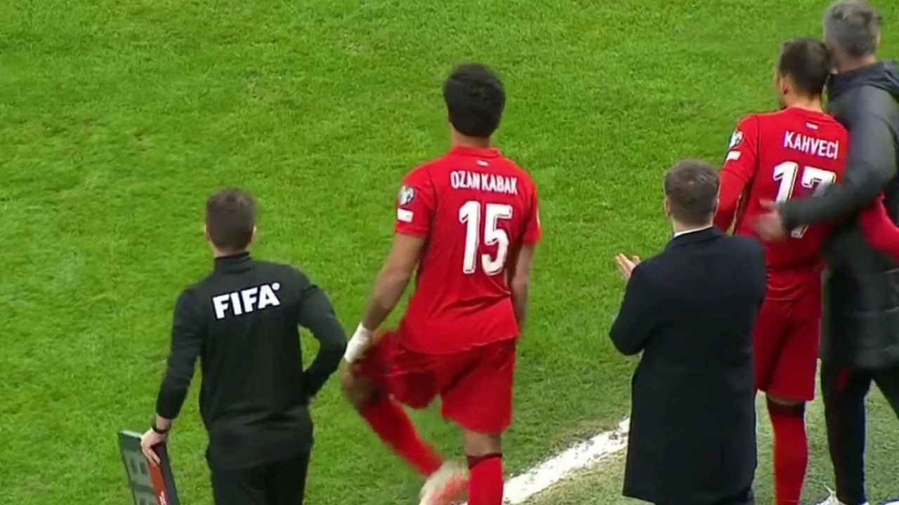 Ozan Kabak 22 maç sonra milli formayla sahada