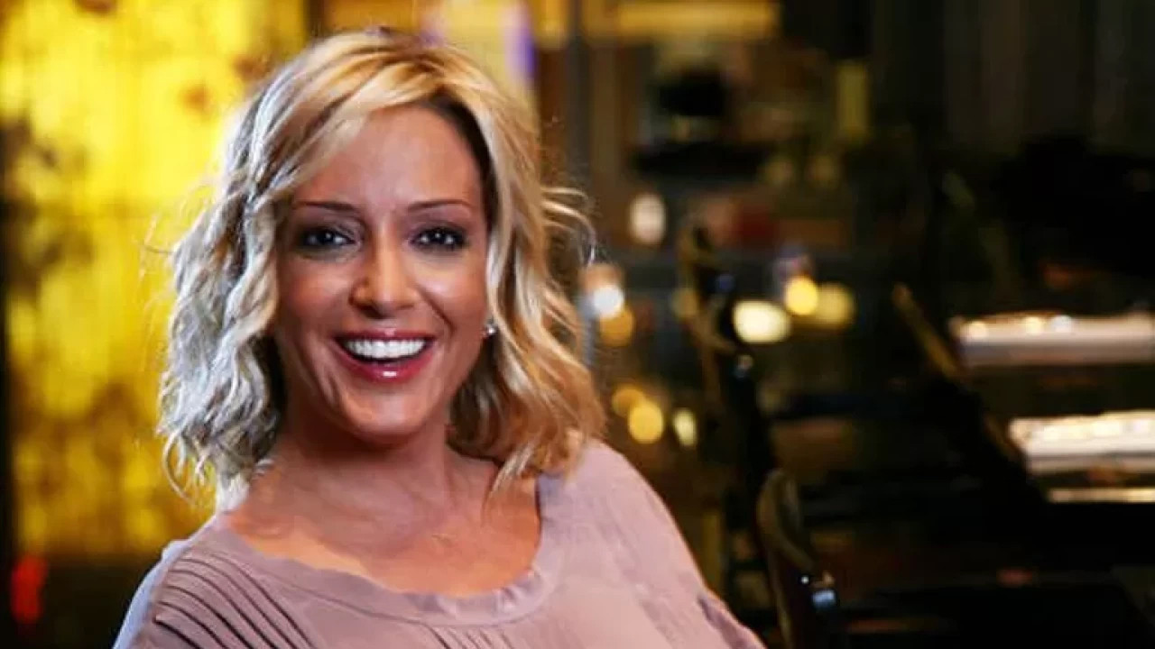 Saba Tümer gençlik pozunu paylaştı